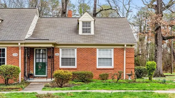 1216 Pamlico Drive, Greensboro, NC 27408