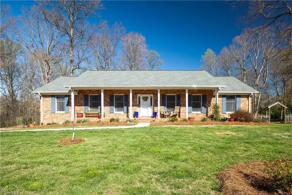 5309 Brittainywood Road, Kernersville, NC 27284