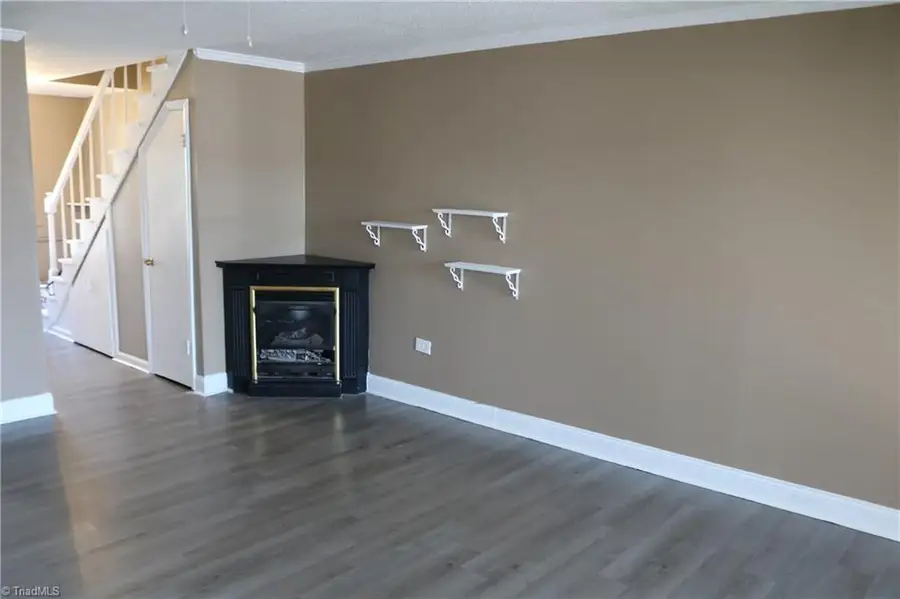 101 Oxford Place #19, High Point, NC 27262 - #3
