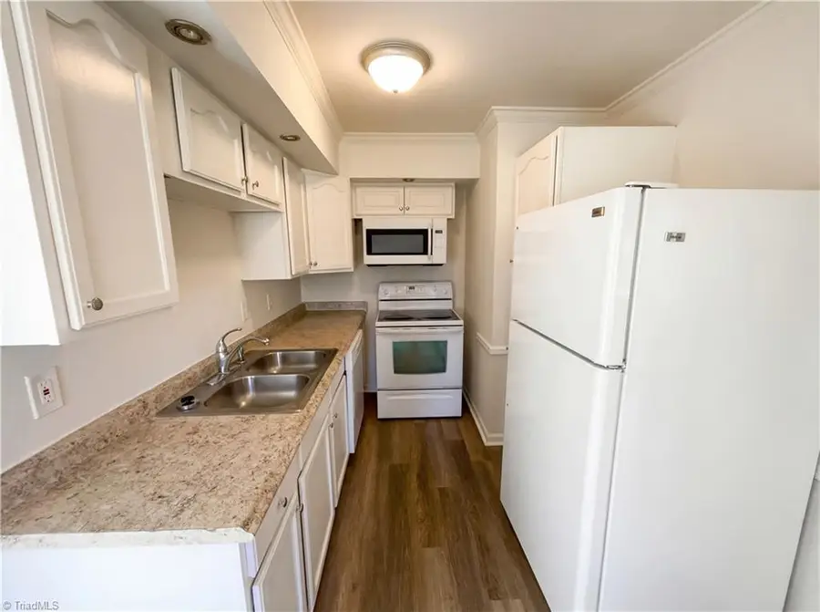 1414 Larchmont Drive, Greensboro, NC 27405 - #2