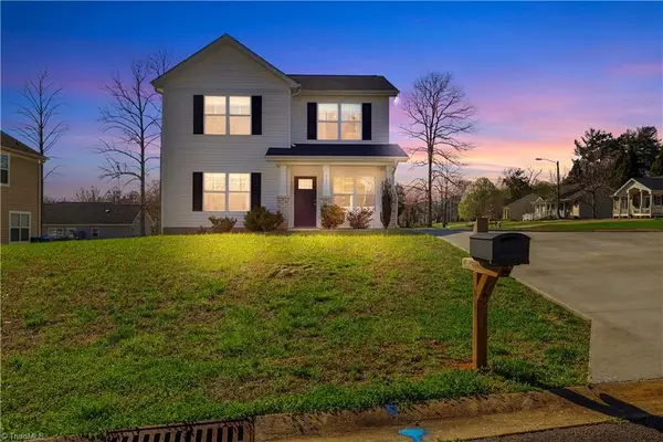 112 Mccleskey Drive, Yadkinville, NC 27055