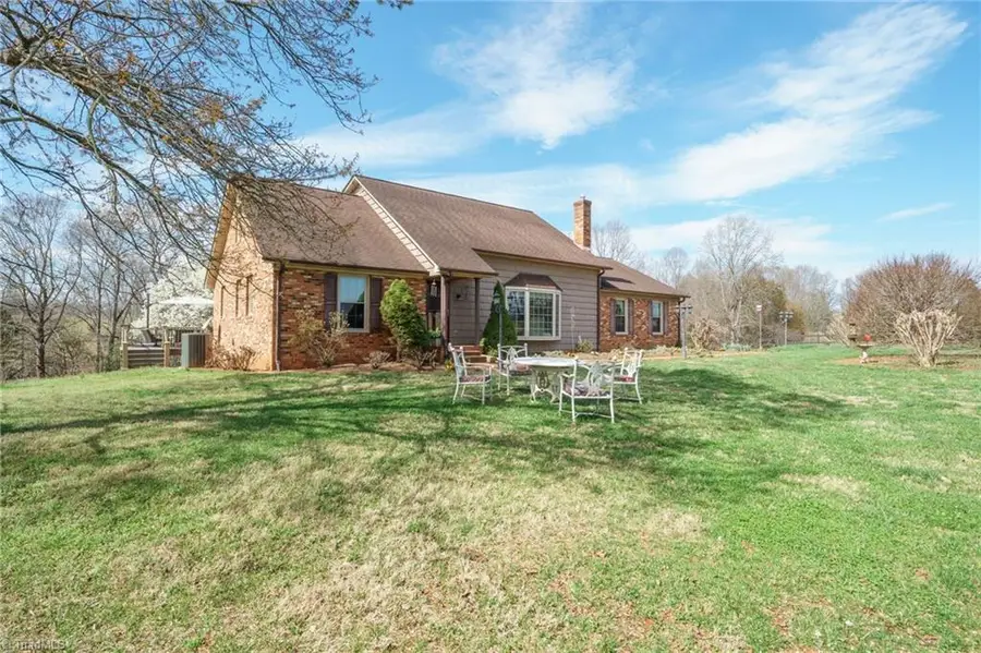 1924 Buck Shoals Road, Hamptonville, NC 27020 - #3