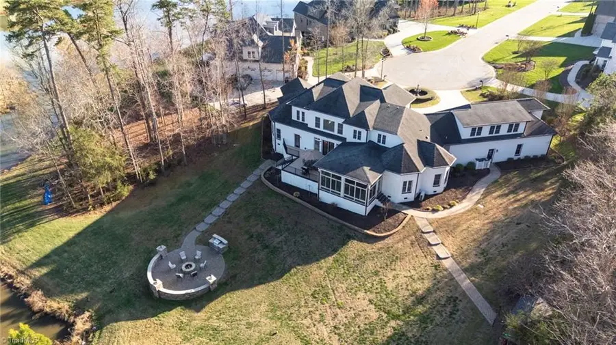 1326 Lochshire Drive, Burlington, NC 27215 - #2