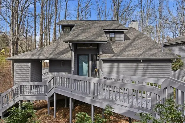 208 Forest Brook Drive, Winston-Salem, NC 27106