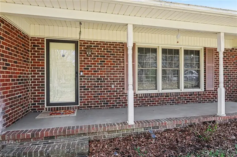 644 Greenwood Drive, Burlington, NC 27217 - #2