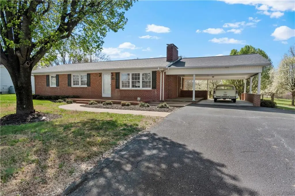 612 Main Street, Boonville, NC 27011 - #1