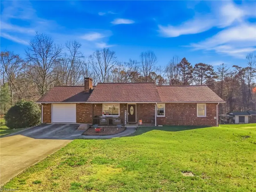 544 Three Oaks Drive, Hays, NC 28635 - #3