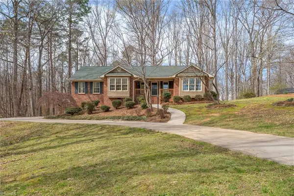 7006 Deer Hunter Lane, Lexington, NC 27295