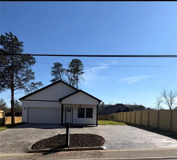 5242 Shattalon Drive, Winston-Salem, NC 27106