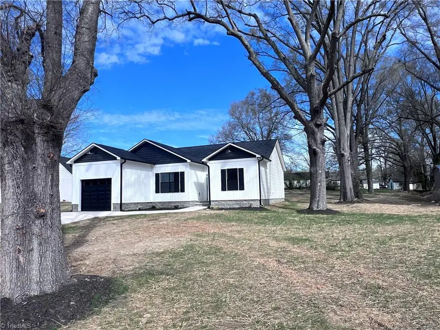 510 Dale Street, Archdale, NC 27263 - #3