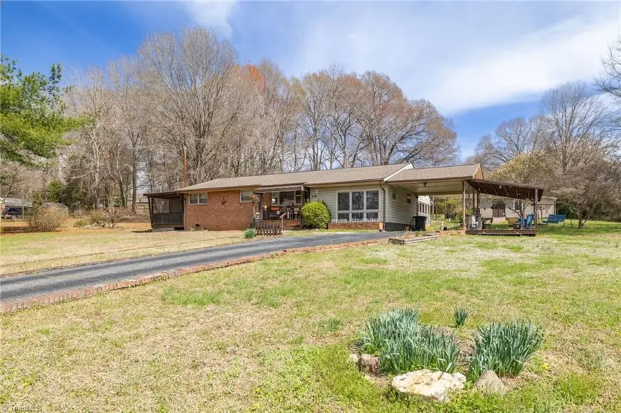 918 Hampton Street, Eden, NC 27288 - #3