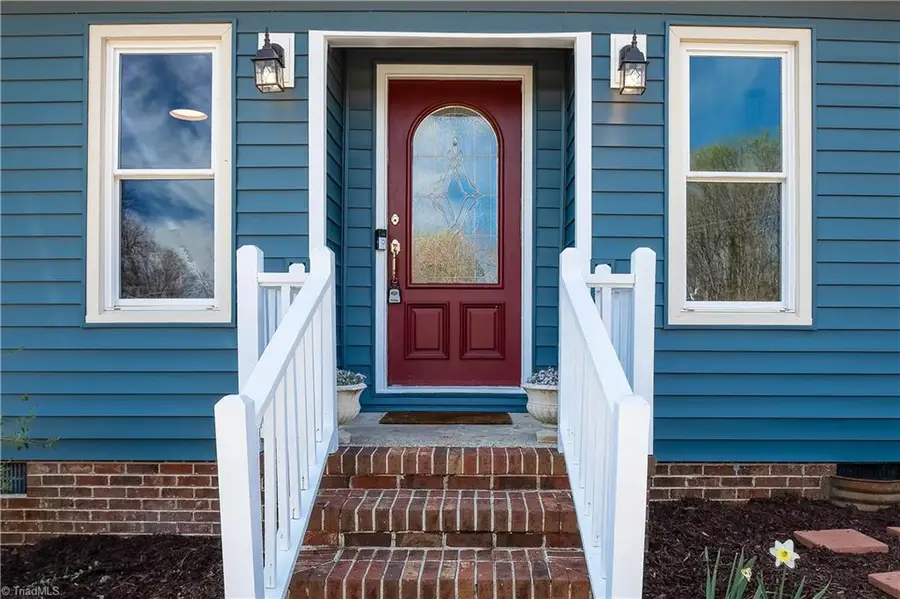 7381 Oak Bucket Road, Thomasville, NC 27360 - #2