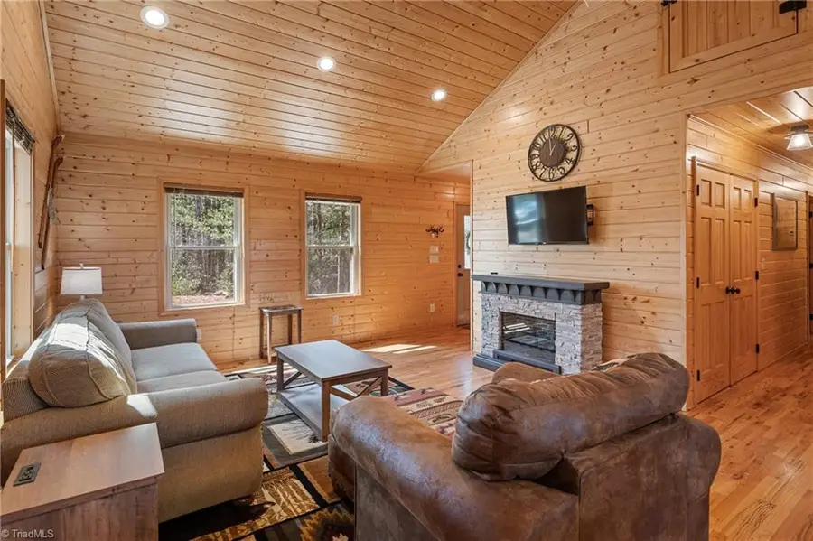 128 Deer Antler Drive, Purlear, NC 28665 - #3