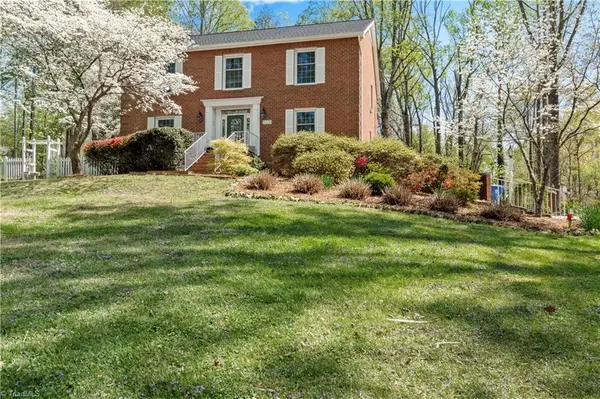 5664 Regents Park Road, Kernersville, NC 27284