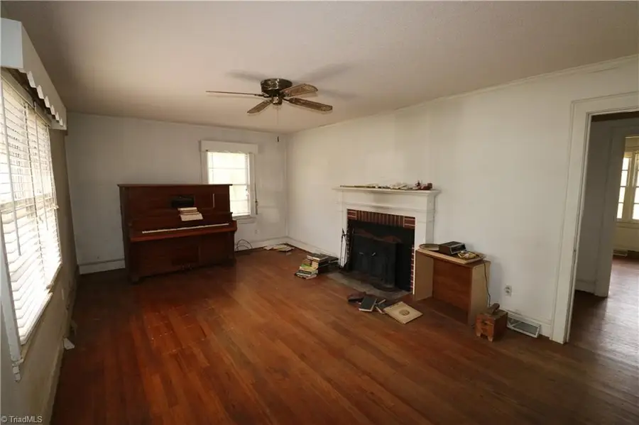 2389 Greensboro Street Extension, Lexington, NC 27295 - #2