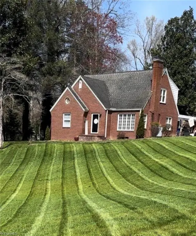 224 Country Club Road, Mount Airy, NC 27030 - #1