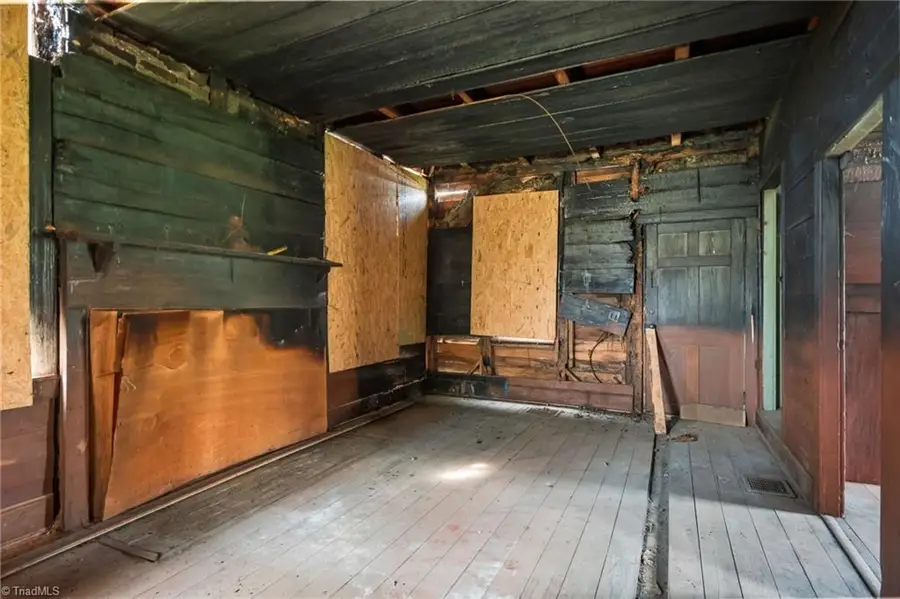 606 E Springfield Road, High Point, NC 27263 - #3