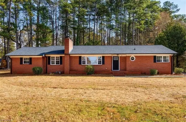 915 Fairview Drive, Lexington, NC 27292