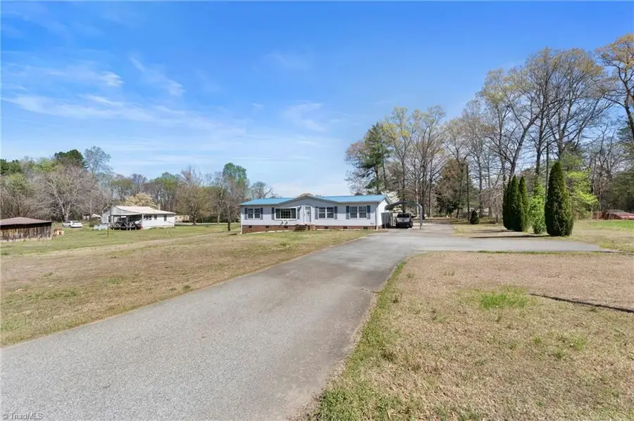 143 Lloyd Lookabill Street, Lexington, NC 27292 - #2