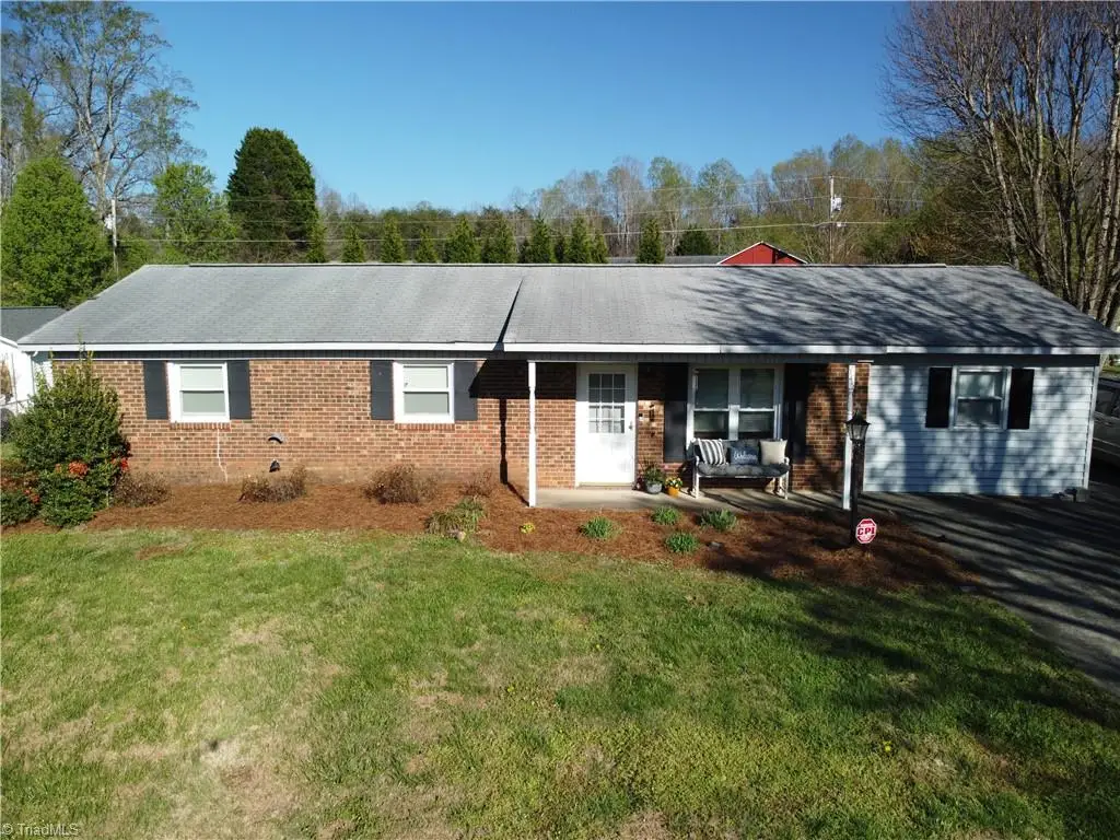 145 Kerner Knolls Drive, Kernersville, NC 27284 - #1