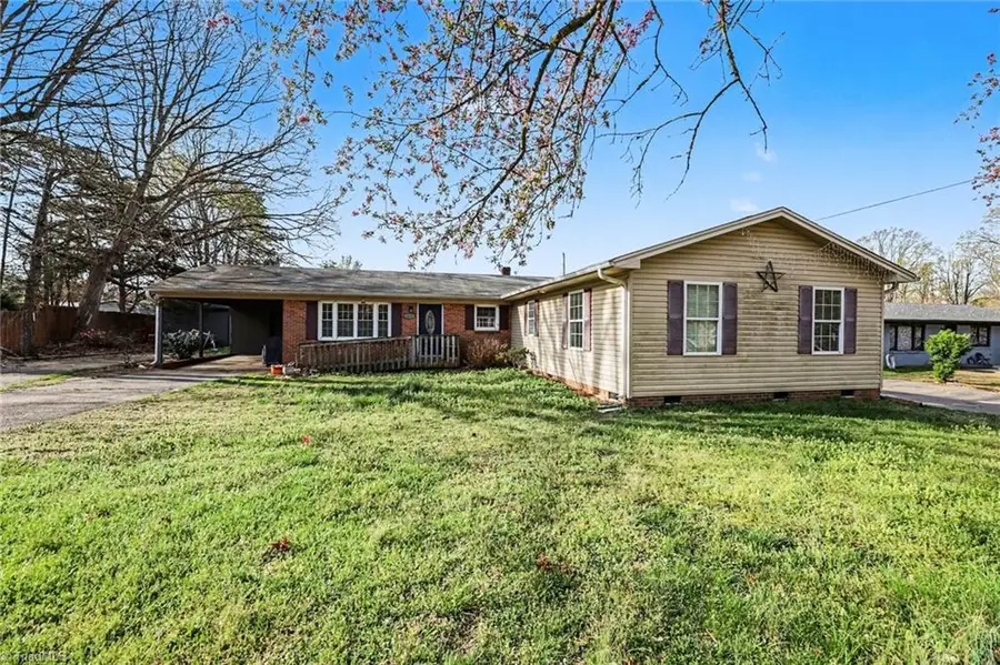 4240 Compton Drive, Winston Salem, NC 27107 - #3