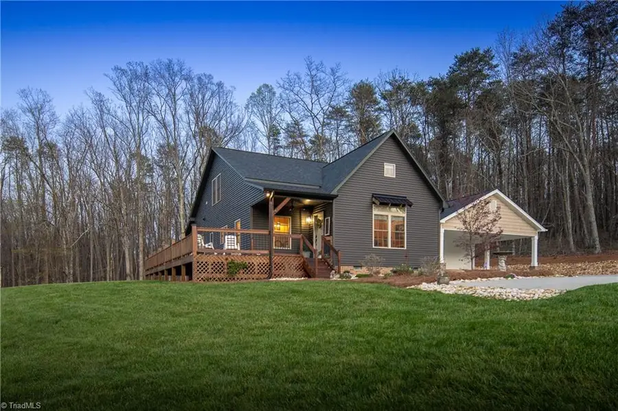 1626 Black Mountain Road, Pilot Mountain, NC 27041 - #3