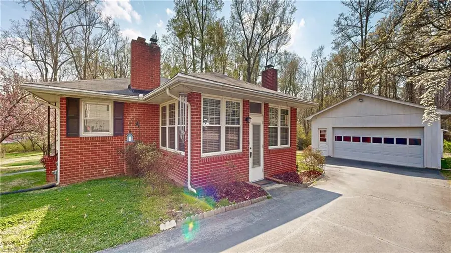 117 Hillcrest Road, Thomasville, NC 27360 - #3