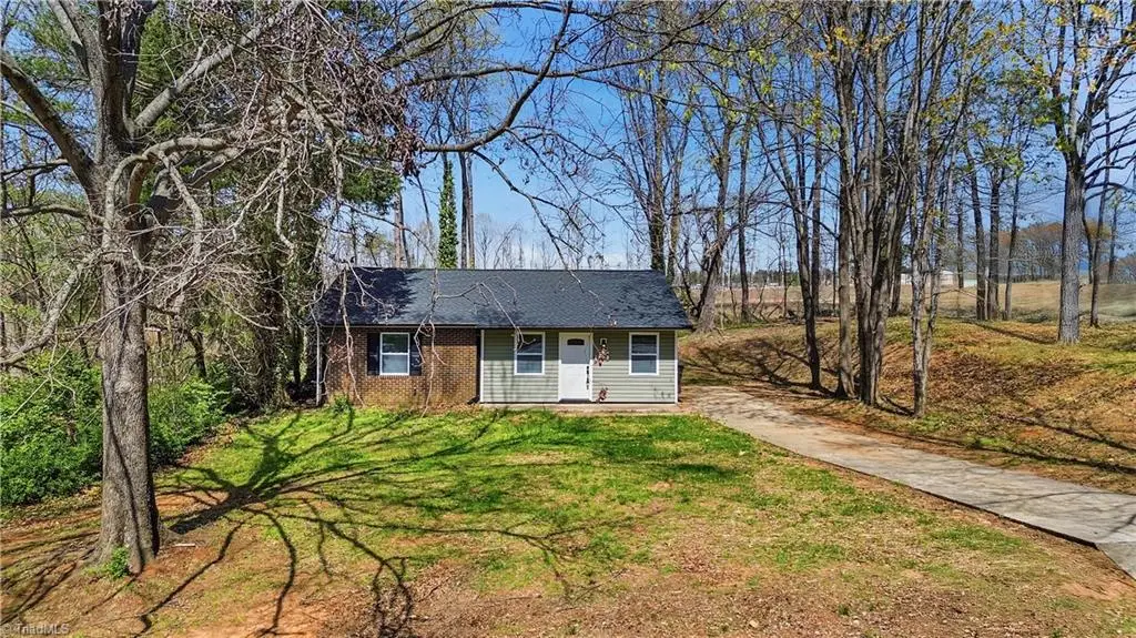 2835 Laguna Avenue, Winston Salem, NC 27103 - #1