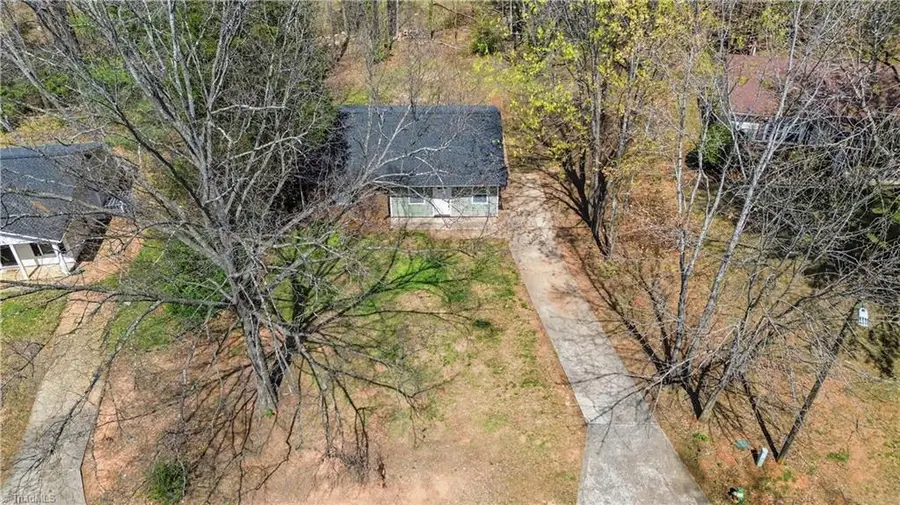 2835 Laguna Avenue, Winston Salem, NC 27103 - #2