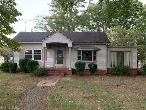 130 N Oakland Avenue, Eden, NC 27288 - #1