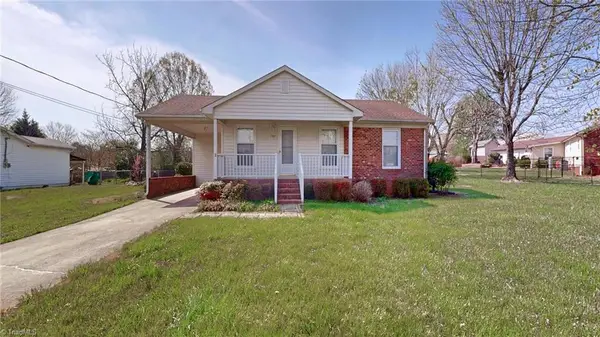 7307 Lansdowne Place, Thomasville, NC 27360