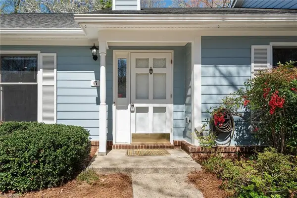 6 Brighton Place, Greensboro, NC 27410