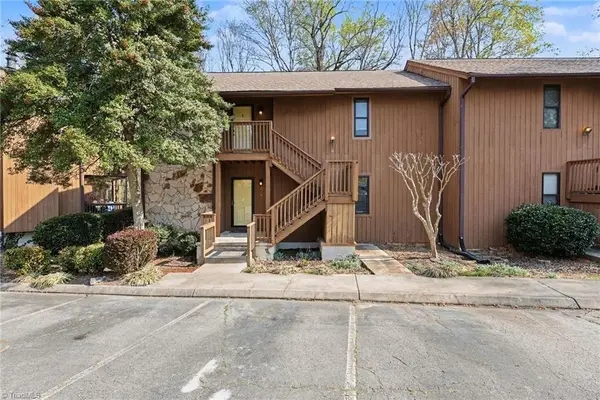 5 Cedar Creek, Jamestown, NC 27282