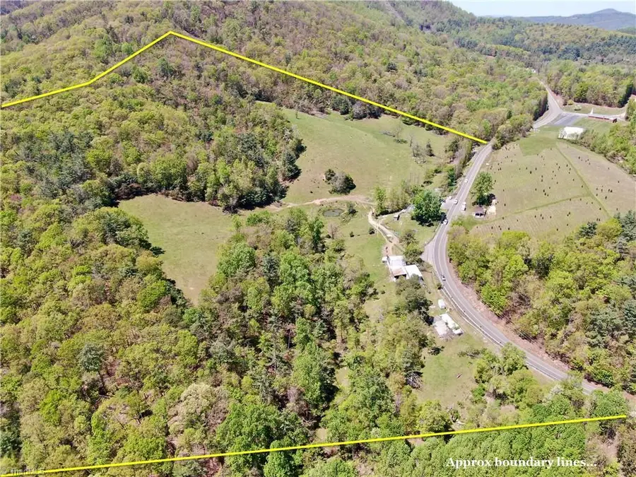 14691 N Nc Highway 16, Millers Creek, NC 28651 - #2