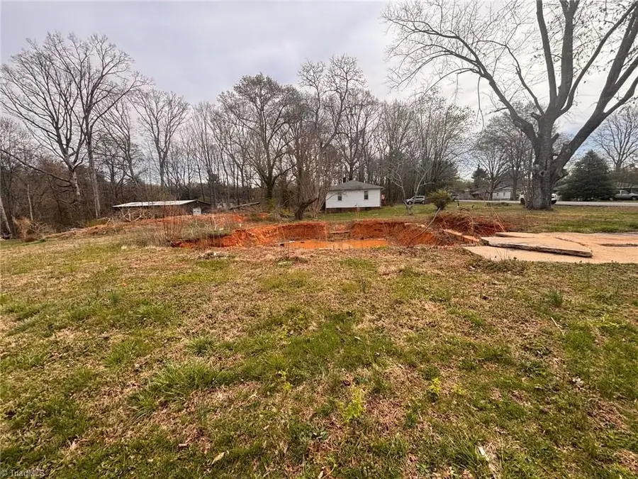 1637 Sanford Drive, Winston Salem, NC 27105 - #3