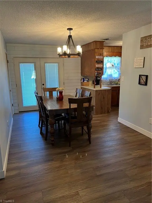 200 Choyce Street, Lexington, NC 27295 - #3