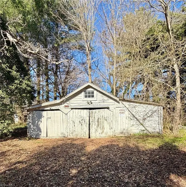 538 E Holly Grove Road, Lexington, NC 27292 - #2