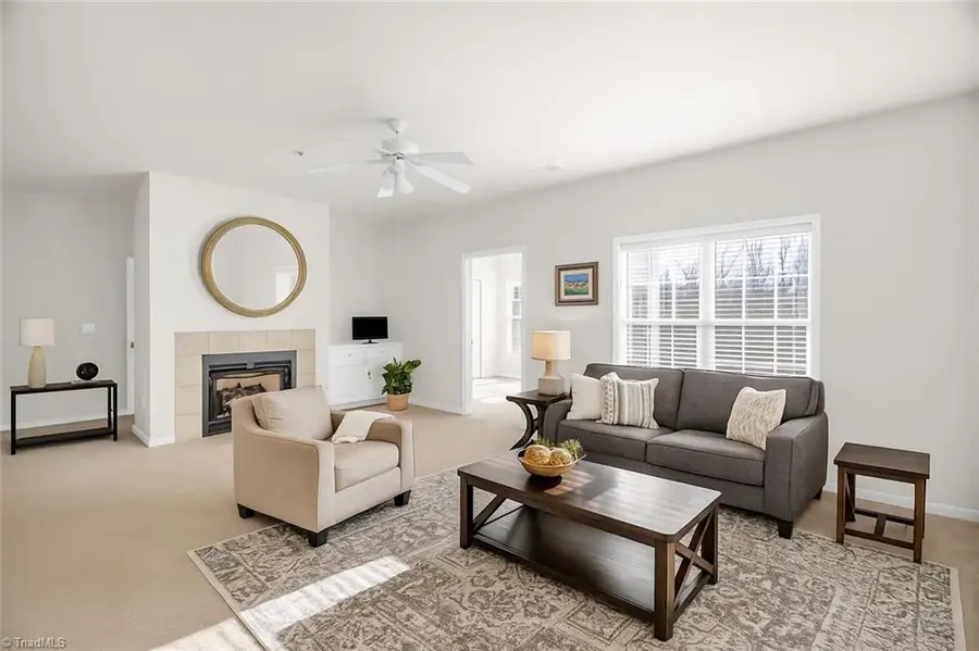 3724 Spanish Peak Drive #2-B, High Point, NC 27265 - #3