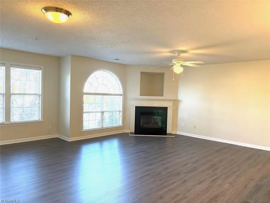 2600 Pennoak Way #H, Greensboro, NC 27407 - #3