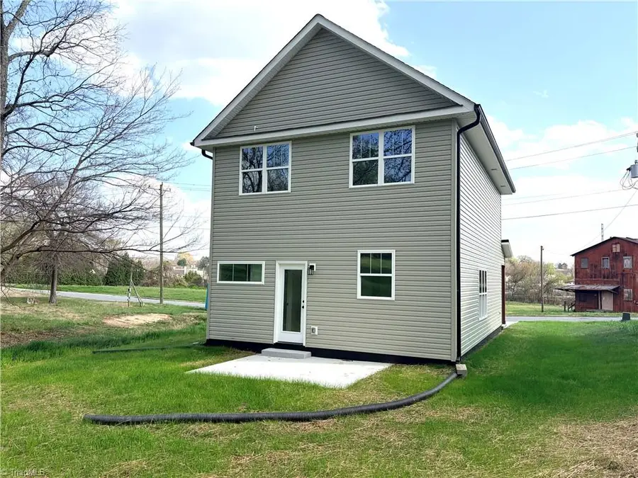 14 W Colonial Drive, Thomasville, NC 27360 - #3