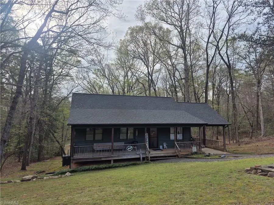 324 Pinecrest Circle, Troy, NC 27371 - #2