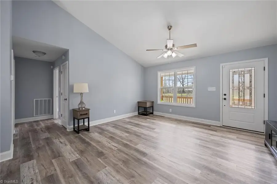 1822 Woodsway Drive, Thomasville, NC 27360 - #3