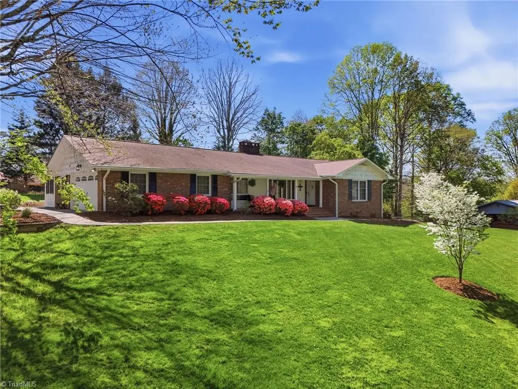 1515 Holly Circle, Wilkesboro, NC 28697 - #1