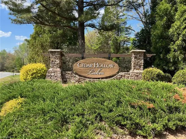 8004 Willow Glen Trail, Greensboro, NC 27455