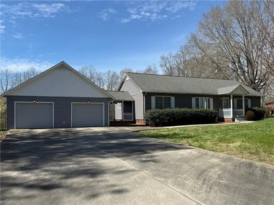 308 Berry Mountain Drive, Wilkesboro, NC 28697 - #2