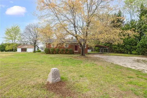 8140 Haw River Road, Kernersville, NC 27284