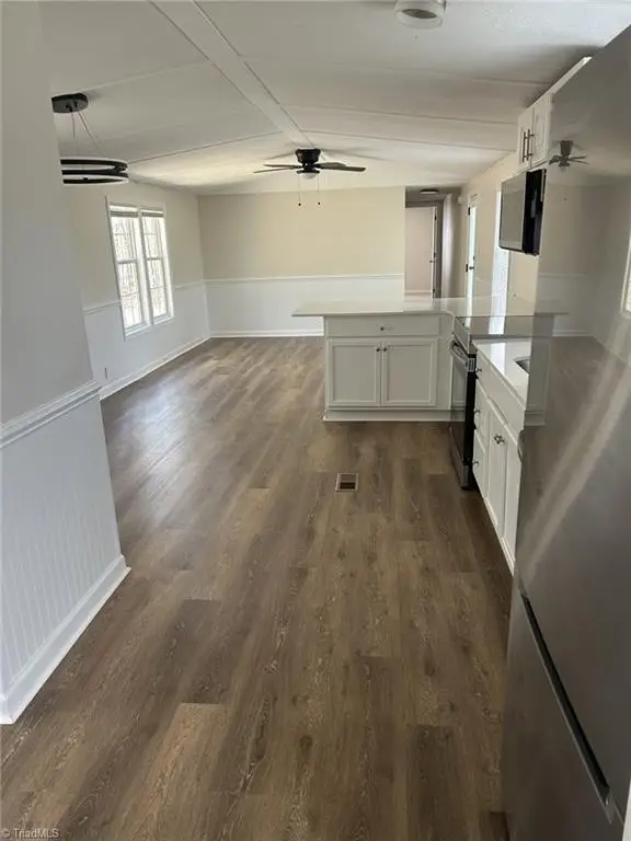 130 Renee Drive, Thomasville, NC 27360 - #3