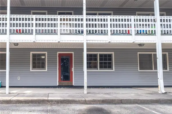 2890 Carriage Drive #B, Winston-Salem, NC 27106