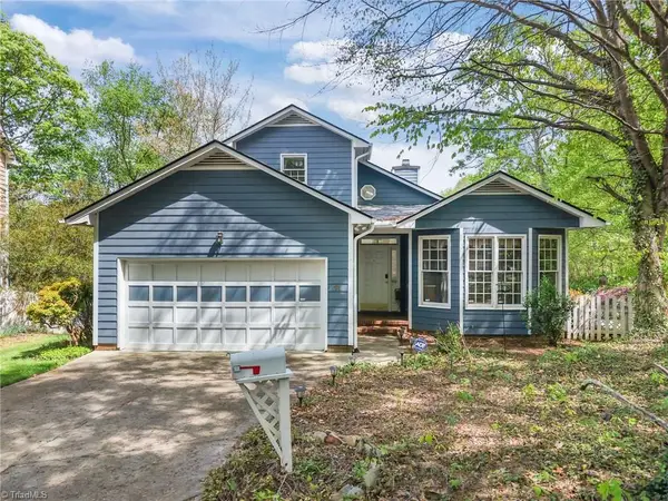 11 Park Village Court, Greensboro, NC 27455