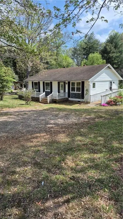 191 Villa Heights Drive, North Wilkesboro, NC 28659